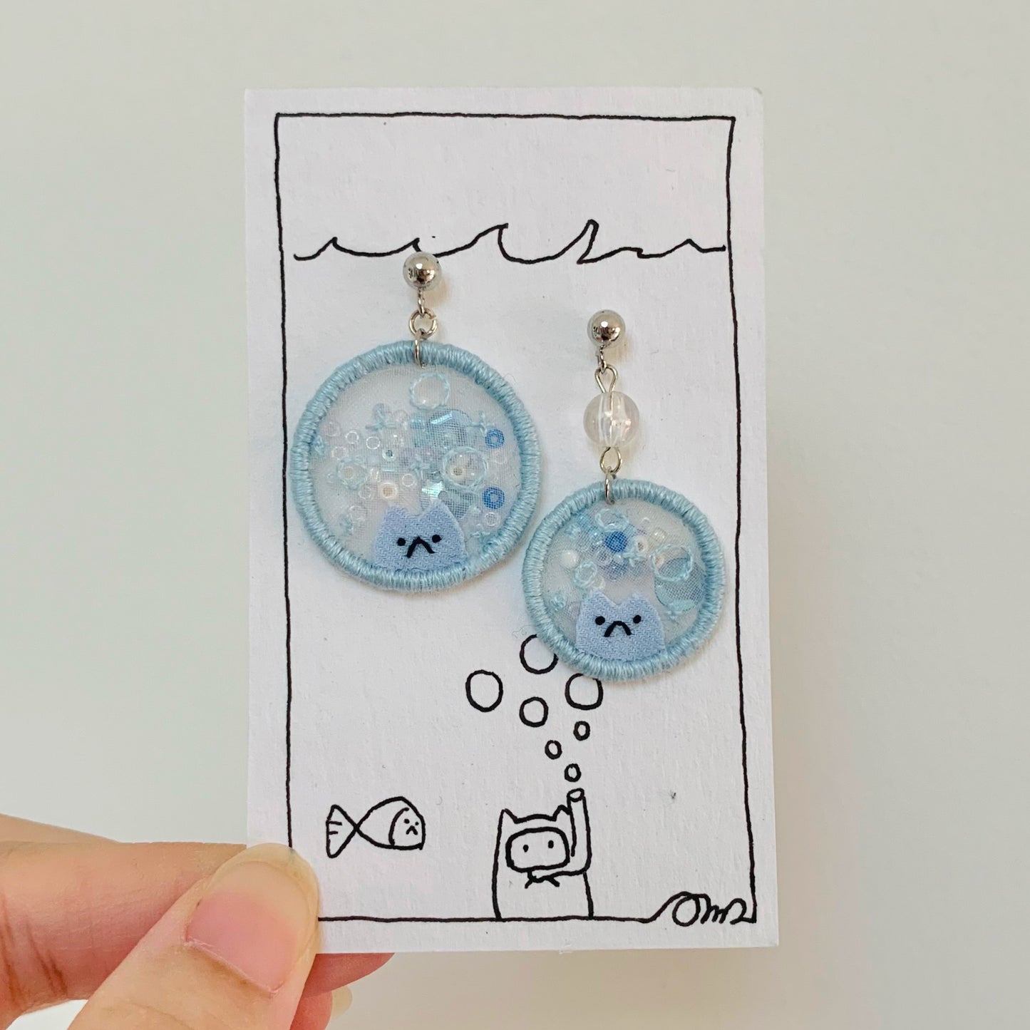 Embroidery E-mo Cat Earrings (Blue + shaky)
