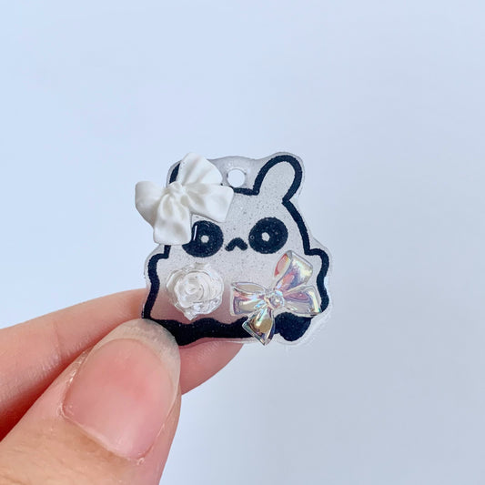 E-mo Ghost Charm, with accessories on top
