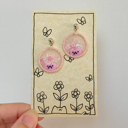 Embroidery E-mo Cat Earrings (Pink + shaky)