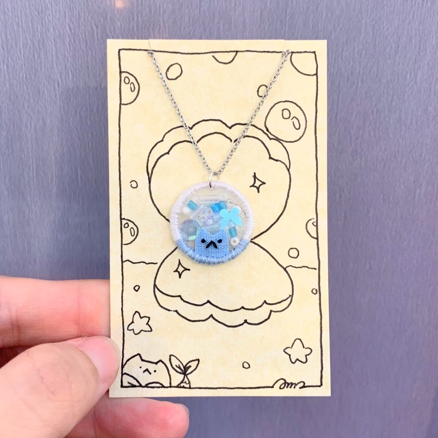 Embroidery E-mo Pearl Cat Necklace