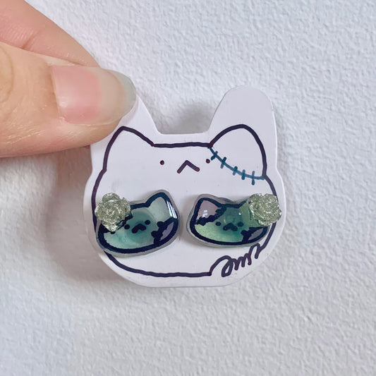E-mo Zombie Cat Earrings (Blue)