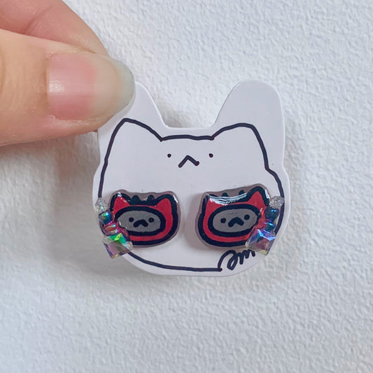 E-mo Cat Earrings (Little Red Hood)